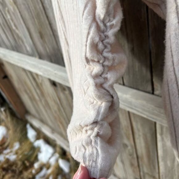 SHEIN top soft poofy long sleeve cropped look size medium - Picture 4 of 7